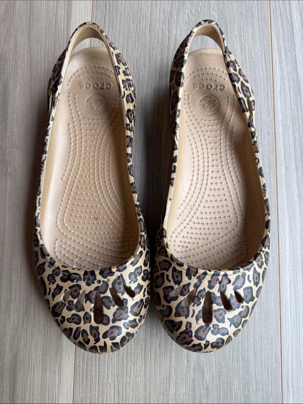 Crocs Women's Leopard Print Kadee Flats Size 9